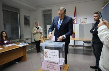 Dodik nakon glasanja u Banjoj Luci poslao poruku 'neprijateljima Srbije'